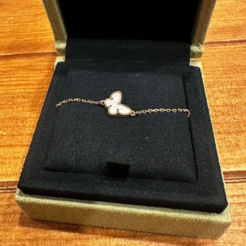 ヴァンクリーフ＆アーペル ラッキーアルハンブラ パピヨン シェル ネックレス