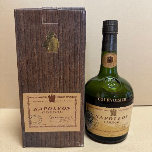 クルボアジェ ナポレオン コニャック COURVOISIER NAPOLEON