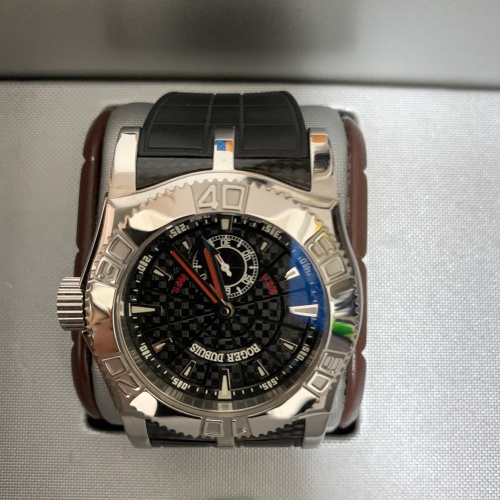 ロジェ・デュブイ イージーダイバー se46149k9.53q