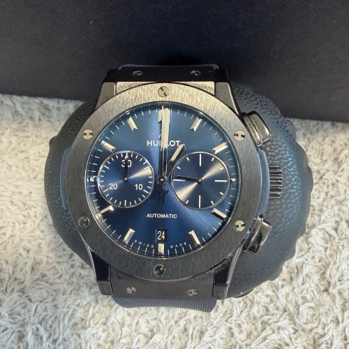 ウブロ クラシック フュージョン クロノグラフ セラミックブルー 521.CM.