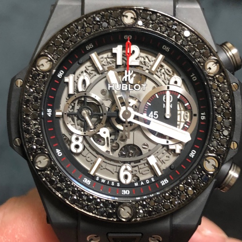 ウブロウニコブラックマジック