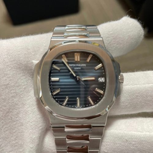 パテックフィリップ ノーチラス 5711/1a/01