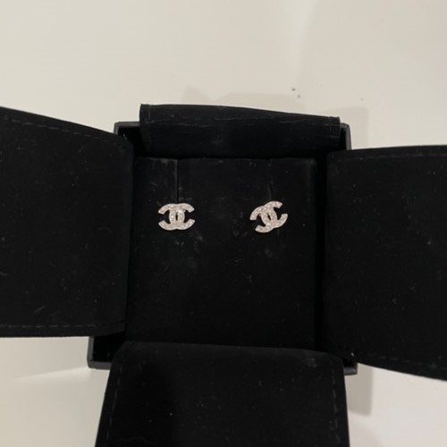 シャネルピアス