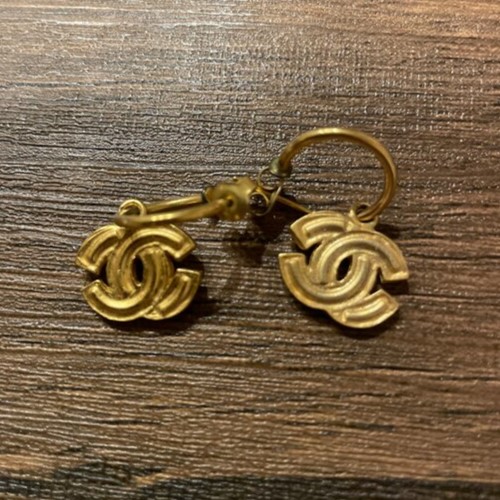 シャネルピアス