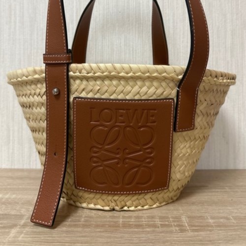 LOEWE バスケットバッグ スモール (ヤシの葉&カーフ)