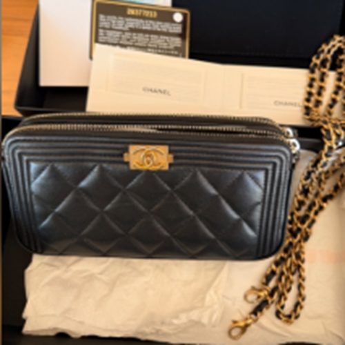 チェーンウォレット/A84069/ボーイシャネル/マトラッセ/ラムスキン/マット