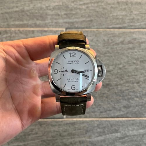 パネライルミノールマリーナ