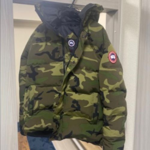 カナダグース　ダウンジャケット
