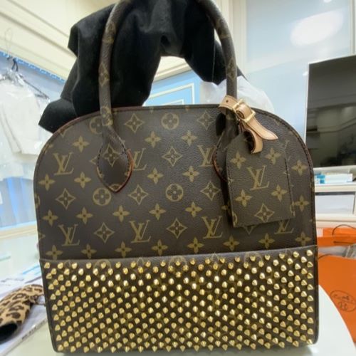 クリスチャンルブタンとコラボバック