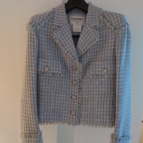 シャネル ツイードスーツ