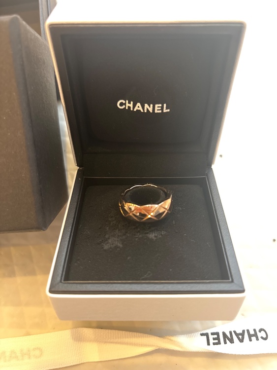 CHANELココクラッシュミディアム