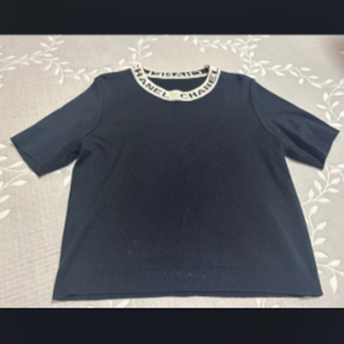 シャネルニット