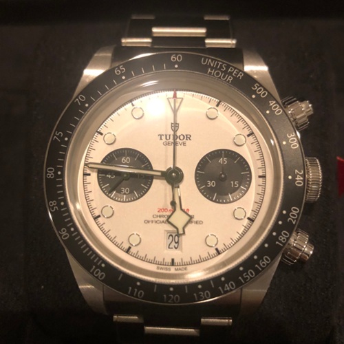 チューダーブラックベイクロノ