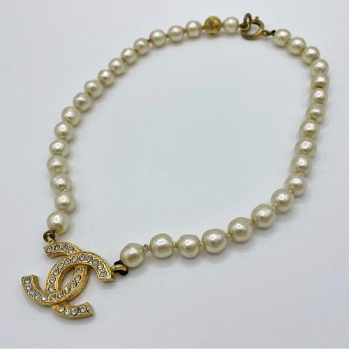 シャネル ロゴパールネックレス