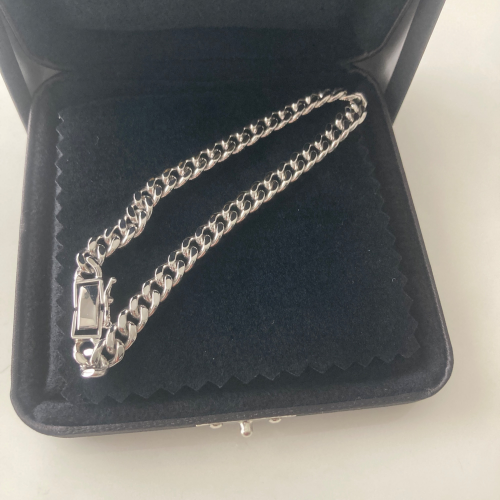 プラチナブレスレット