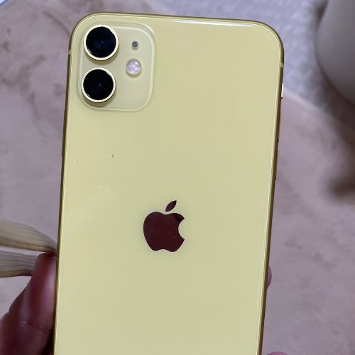 iPhone11 イエロー