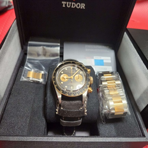 チューダーブラックベイクロノ79363N