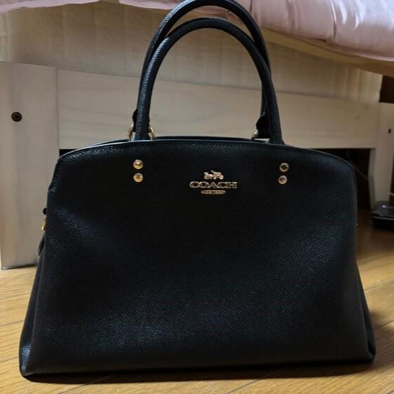 COACH ブラックレザー ショルダーバッグ