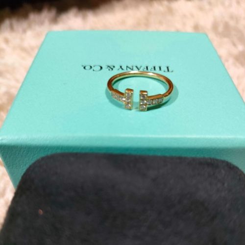 ティファニーTワイヤーダイヤモンドリング