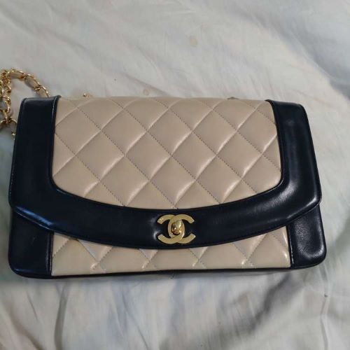 シャネル　ダイアナマトラッセ　バイカラー