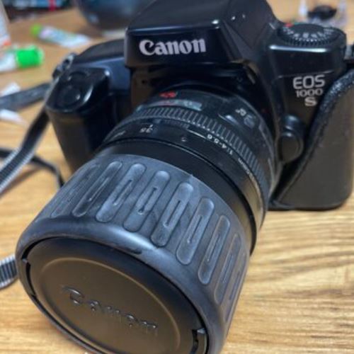 Canon EOS1000s