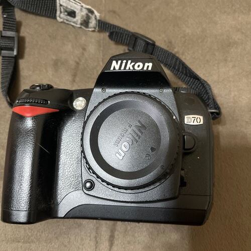 Nikon D70