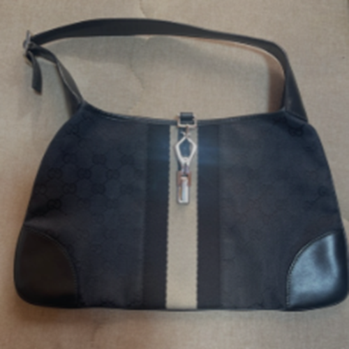 ワンショルダーハンドバッグ