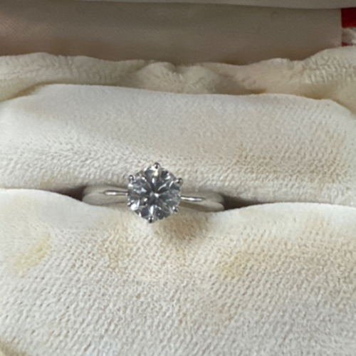 ダイヤモンドリング