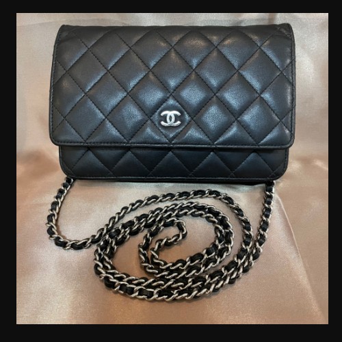 シャネルラムスキン チェーンウォレット