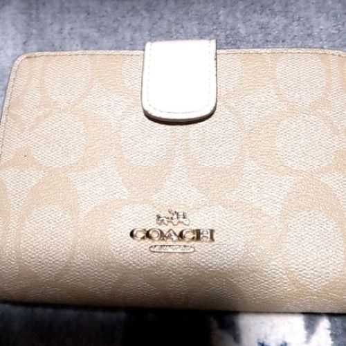 COACH 二つ折財布