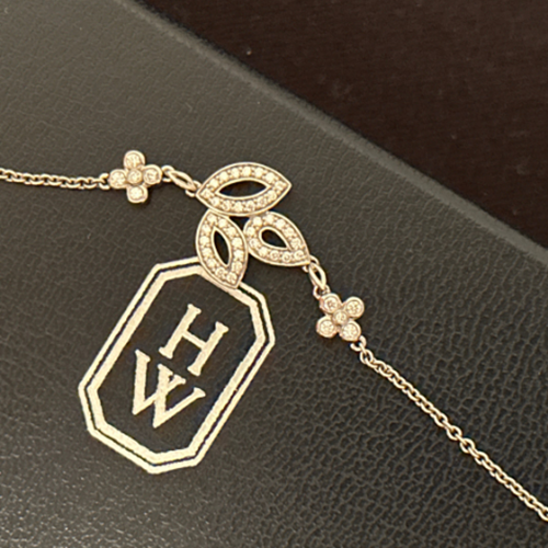 ハリーウィンストン　リリークラスタープレス