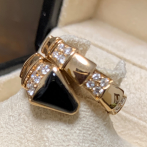 ブルガリ　セルペンティ ヴァイパー リング