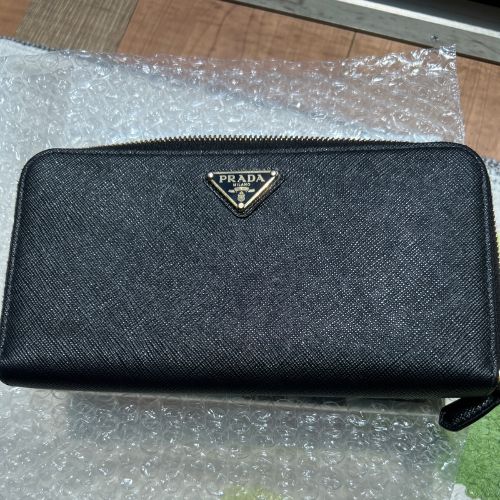 サフィアーノレザー　長財布