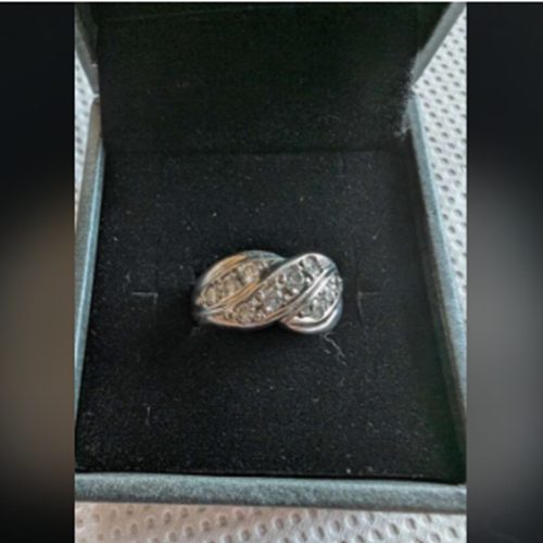 プラチナ　ダイヤ　リング