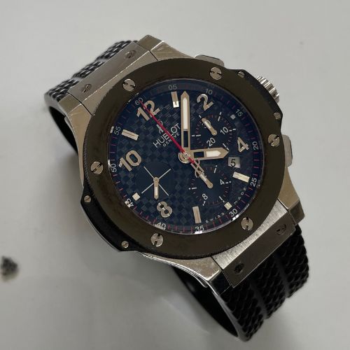 ビッグバン　黒文字盤