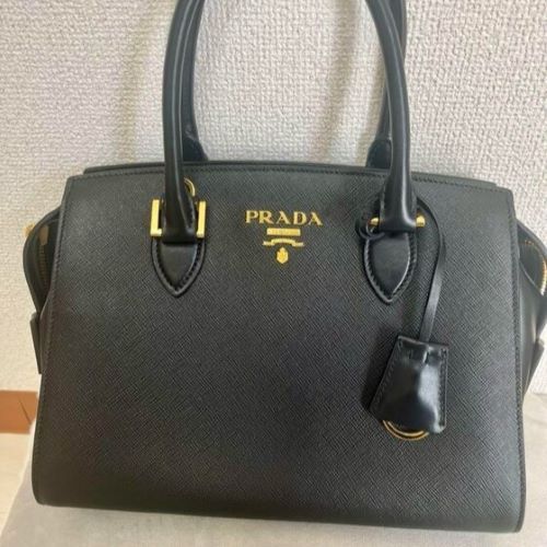 プラダ サフィアーノ　ショルダーハンドバッグ