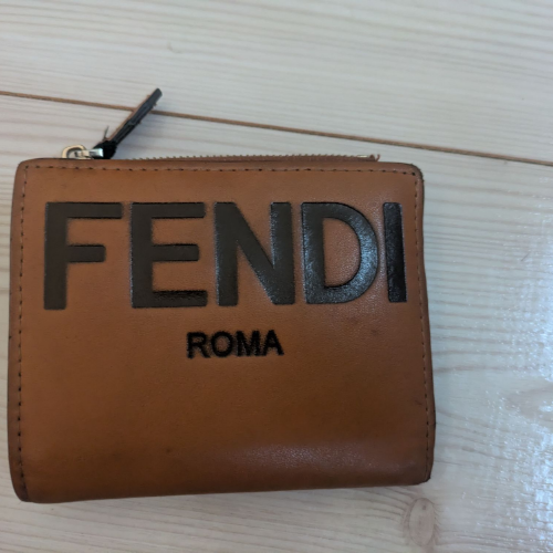 フェンディ 財布