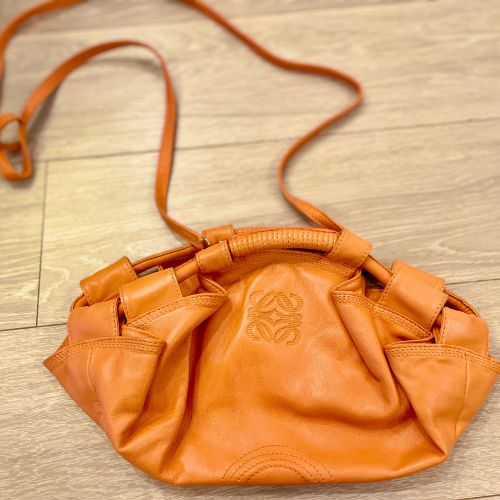 ロエベのミニバッグ