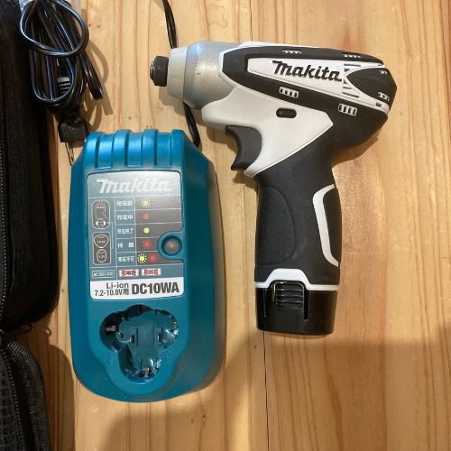 マキタ 10.8V 充電式インパクトドライバ TD090DWX