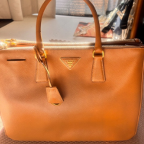 プラダガレリアトート