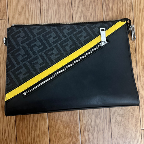 フェンディ クラッチバッグ