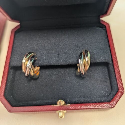 カルティエトリニティ　ピアス