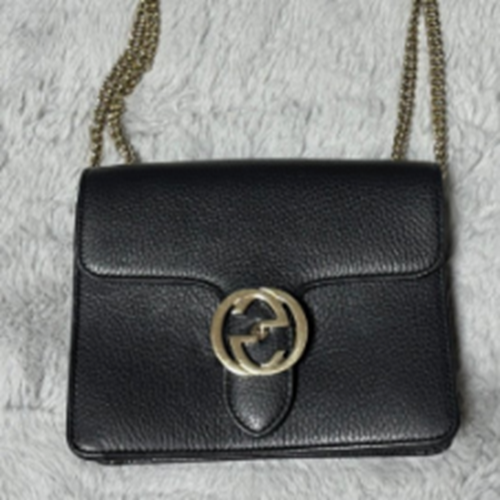 インターロッキング レザー ショルダーバッグ