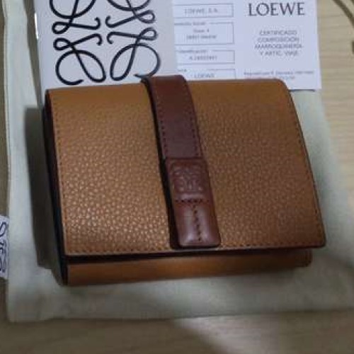 ロエベ トリフォールド 三つ折財布