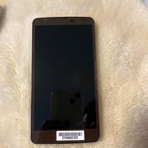 isai vivid LGV32(シャンパン)