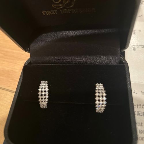 ダイヤモンドピアス