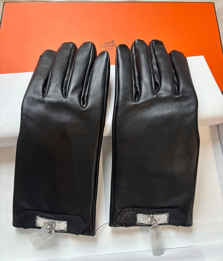 ラムスキン手袋カデナ7.5ブラック シルバー金具