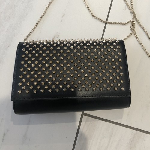 クリスチャンルブタン