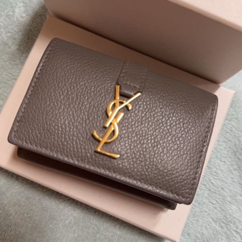 イブサンローラン