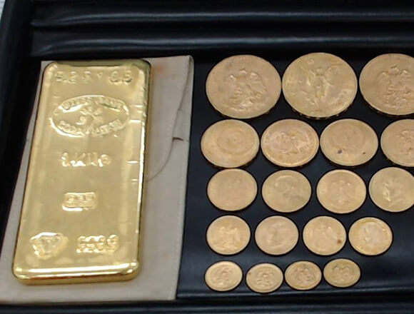 インゴットや金貨など多数